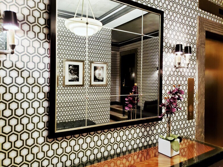 Building Photo - 227 E 57th St