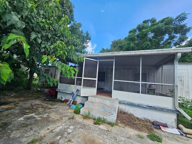 Building Photo - 920 Boardwalk Ln