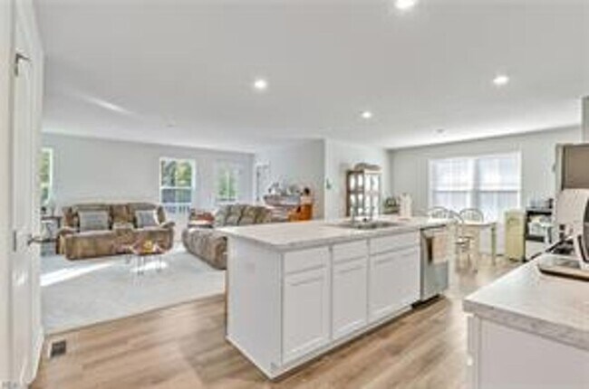 Building Photo - Call Sabrina Thomas at 757-767-0767 for more information