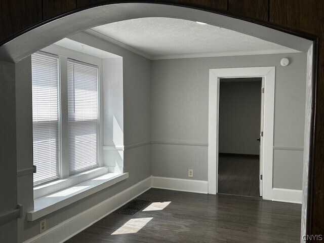 Building Photo - 210 W Matson Ave