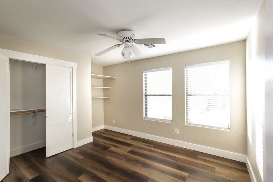 Building Photo - 21118 E Stonecrest Dr