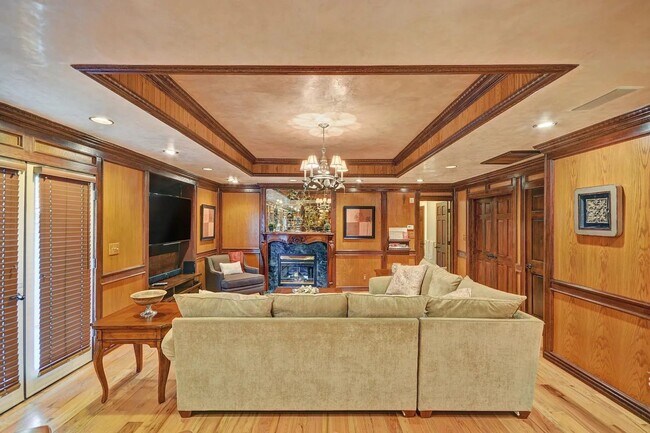 Building Photo - STUNNING LUXURY HOME WITH GORGEOUS SETTING IN WONDERFUL ORINDA!