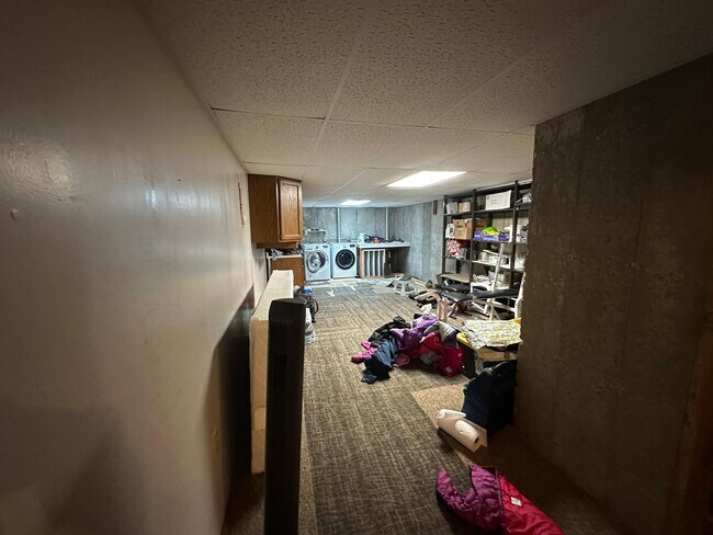 Laundry Room/Storage - 543 Mahogany Way