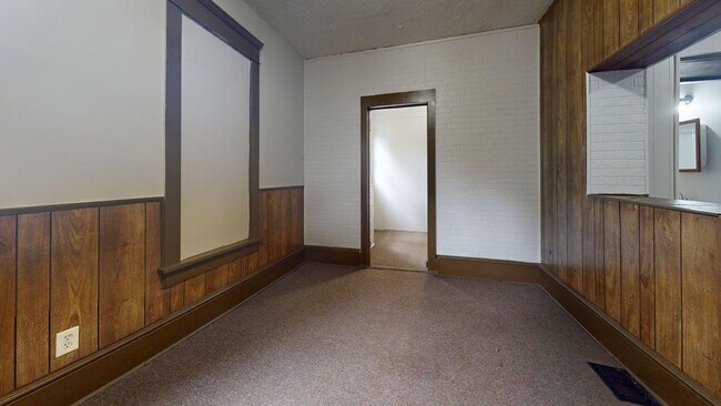 Building Photo - Charming 3-Bedroom Home in Canton, OH