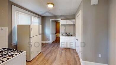 Building Photo - 222 Linden Ave