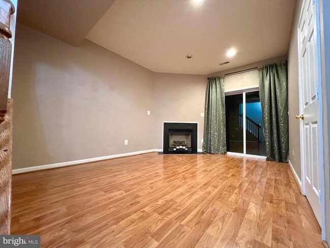 Building Photo - 21831 Ladyslipper Sq