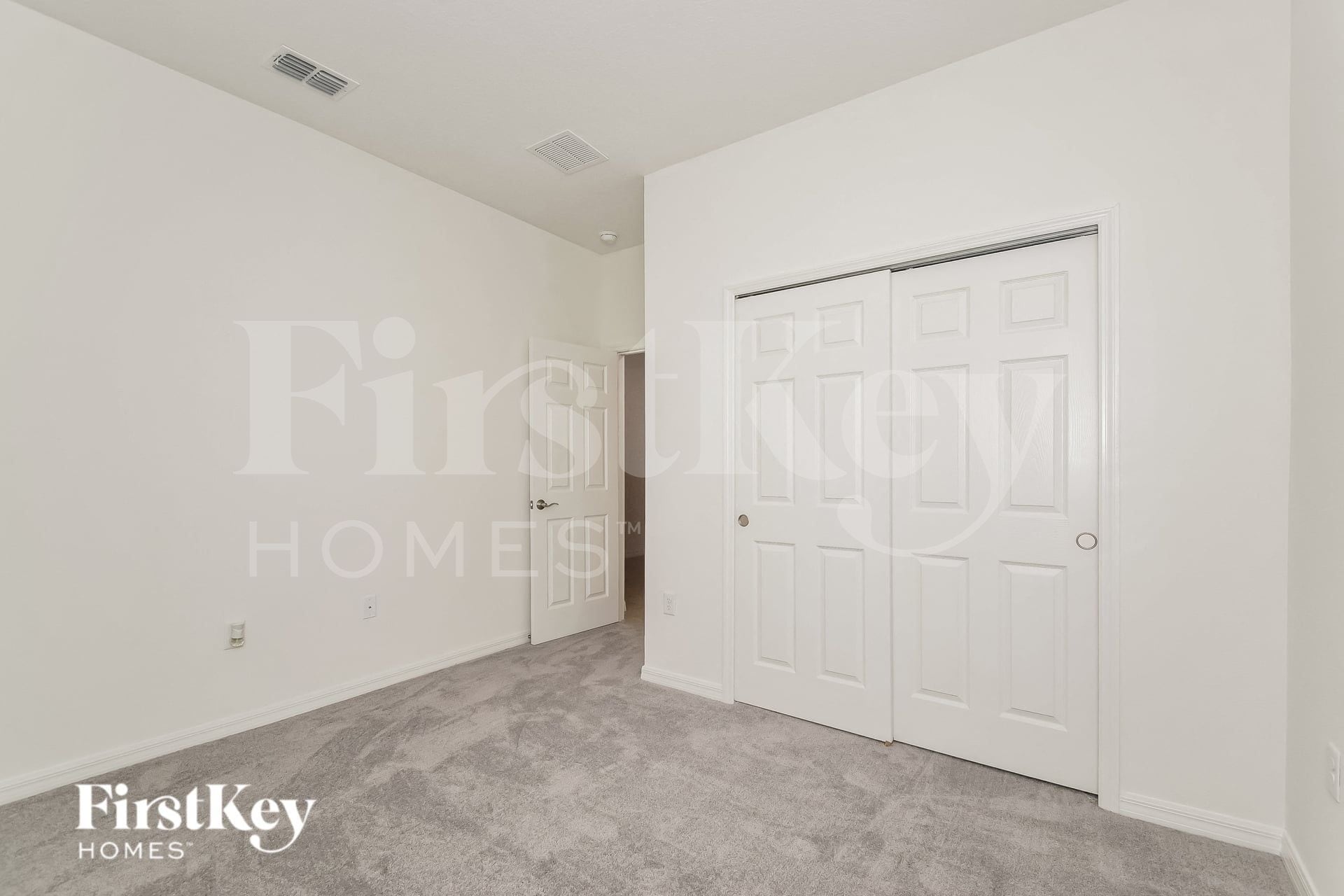 Building Photo - 327 Corbel Ln