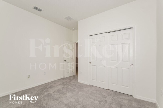 Building Photo - 327 Corbel Ln