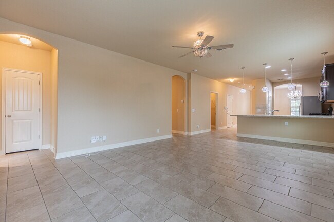 Building Photo - 1175 Ranch Falls