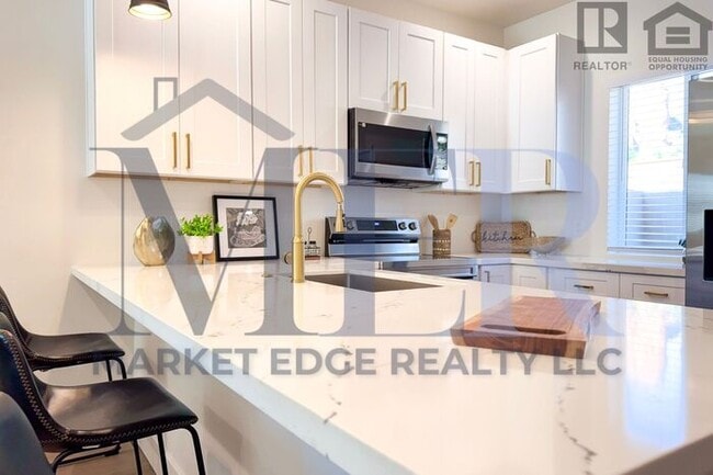 Building Photo - 3Bed/2.5Bath House in Sedona! FIRST MONTH ...