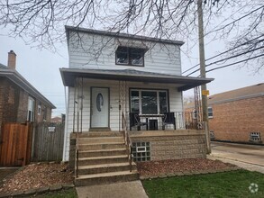 Building Photo - 11143 S Christiana Ave