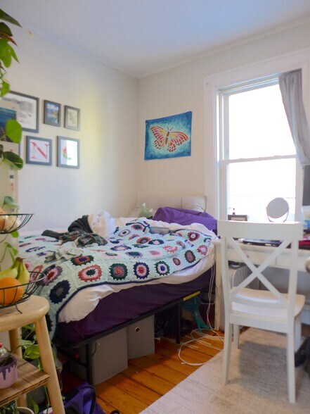 Building Photo - 828 Parker St