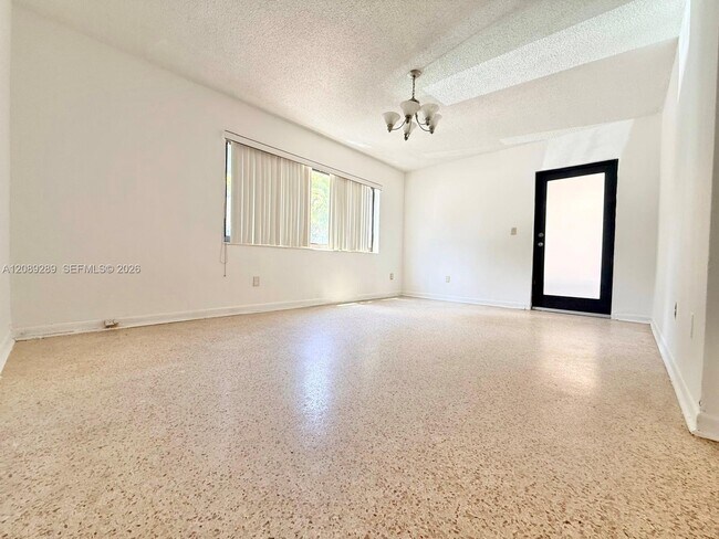 Building Photo - 609 Lenox Ave.