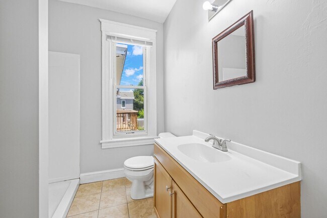 Building Photo - 3415 Enslow Ave