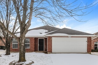 Building Photo - 522 Blueberry Hill Ln