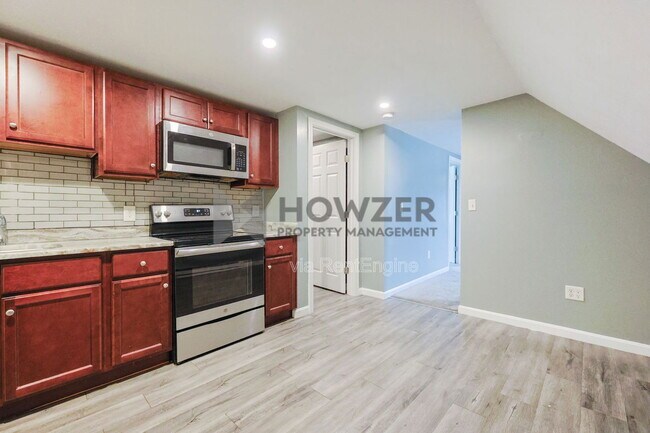 Building Photo - 4 E Broadway