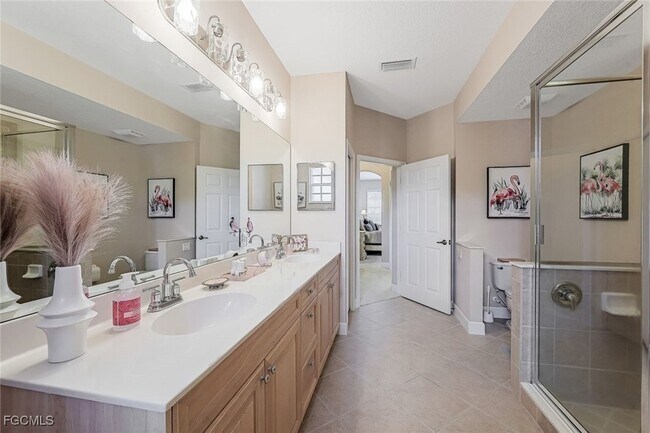 Building Photo - 16580 Crownsbury Way