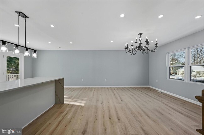 Building Photo - 110 Elaine Dr