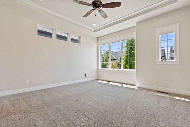 Building Photo - 2 bed 2.5 bath premium upgraded home in 55...
