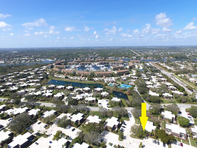 Building Photo - 1403 14th Ct