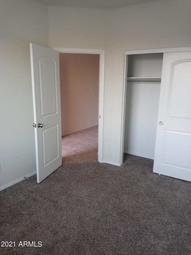 Building Photo - 31070 W Whitton Ave
