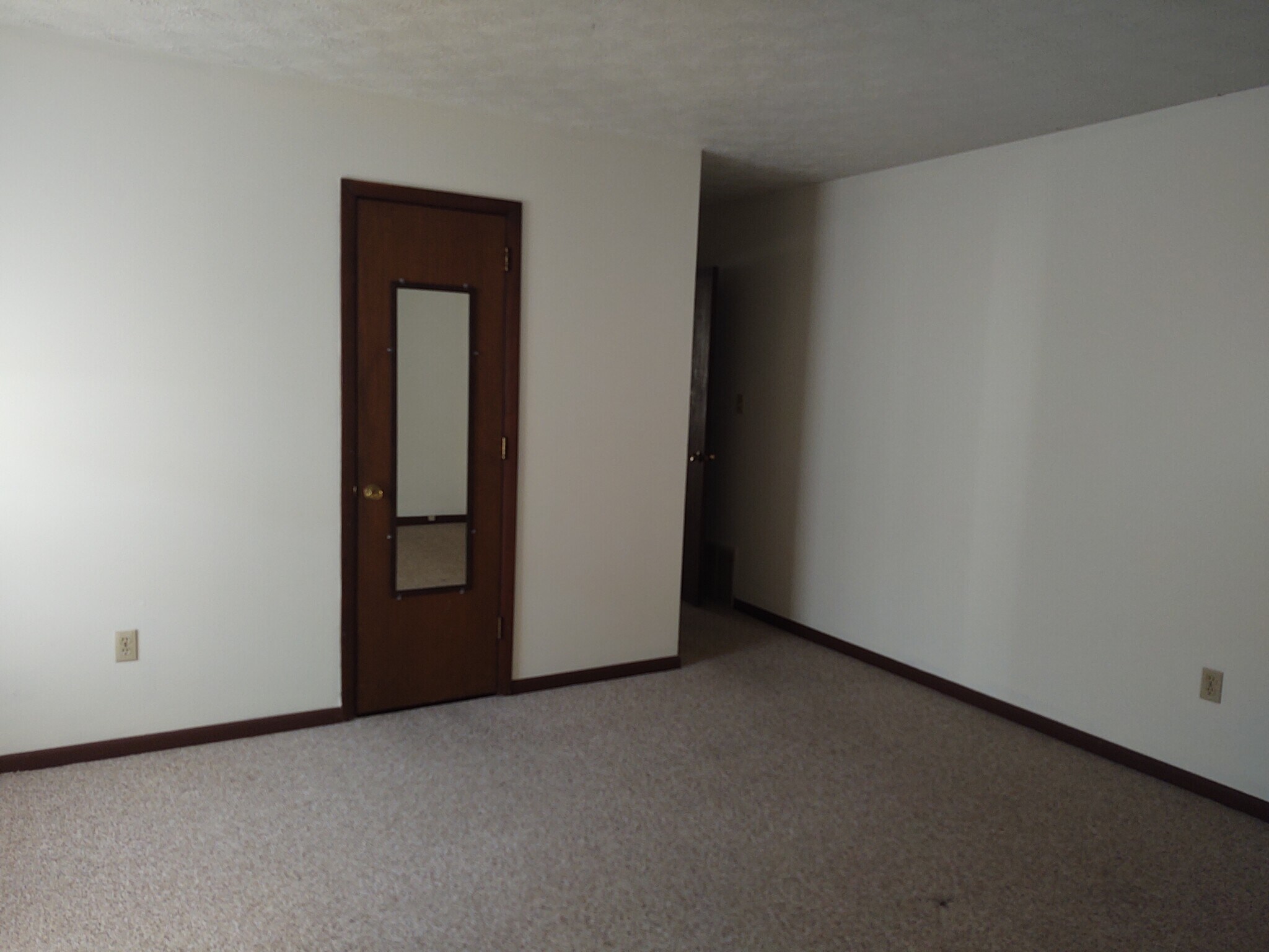 Bedroom - 513 W Chocolate Ave