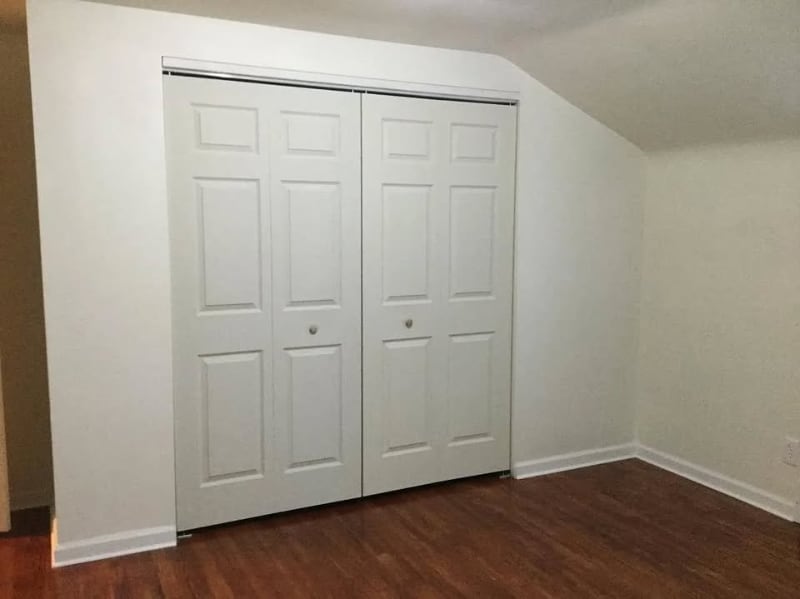 Building Photo - 733a Cribbs St