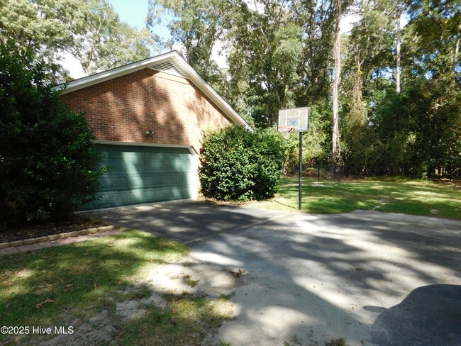 Building Photo - 278 Gatewood Dr