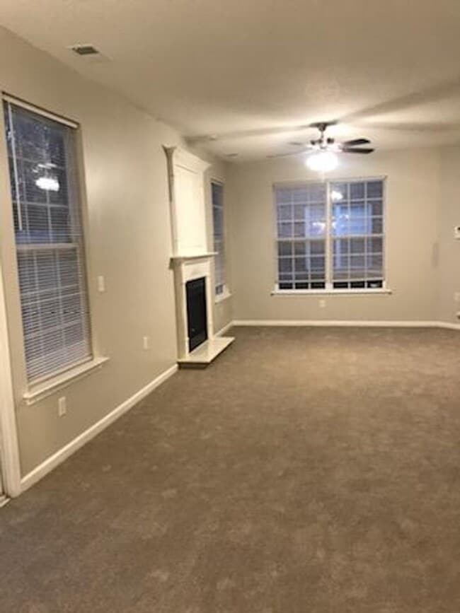 Building Photo - TARLETON OAKS