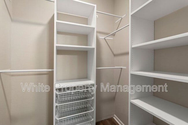 Building Photo - 6113 Purbeck Way