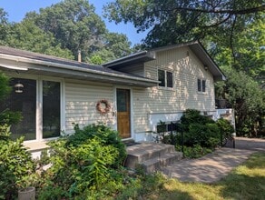 Building Photo - 7202 Shannon Dr