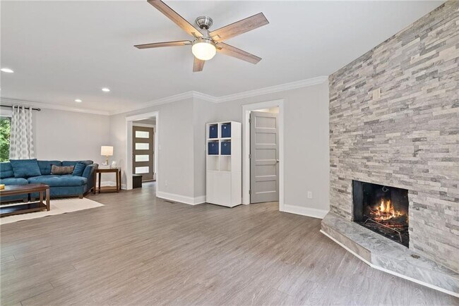 Building Photo - 3865 Vic-Ar Ct