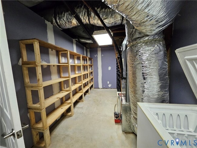 Building Photo - 5195 Lennie Rd