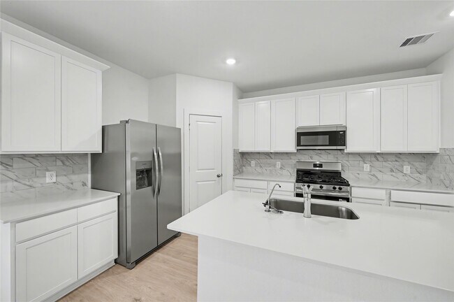 Building Photo - 3930 Langridge Dr