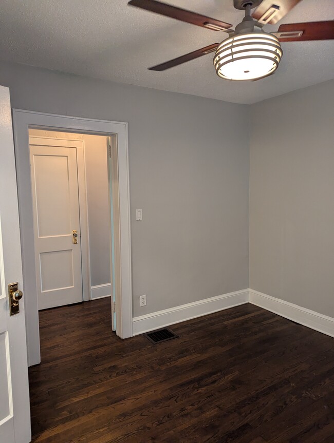 Building Photo - 720 Berne St SE Apt B
