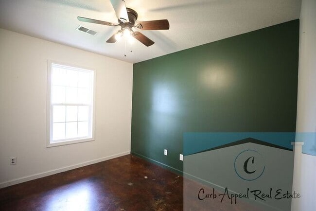 Building Photo - Beautiful 3 bed / 2 bath home - Brookland!