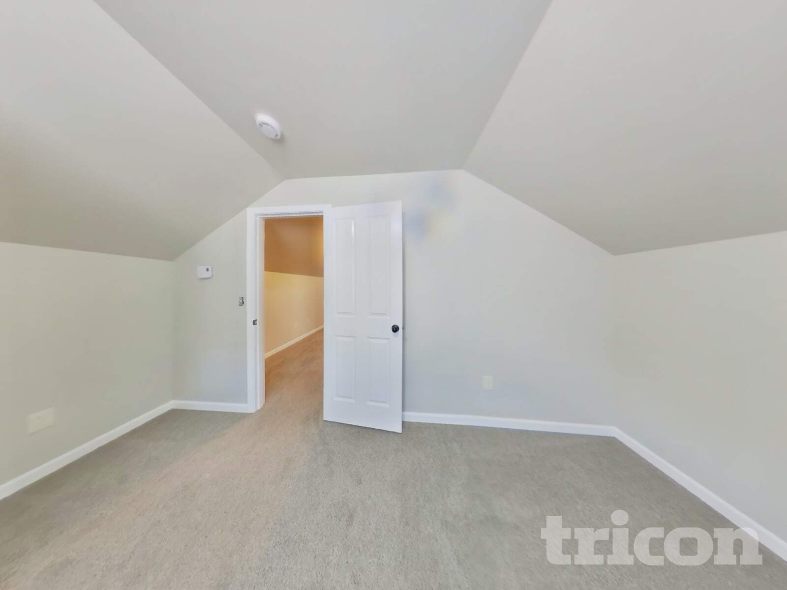 Building Photo - 1924 Kelowna Place Southest