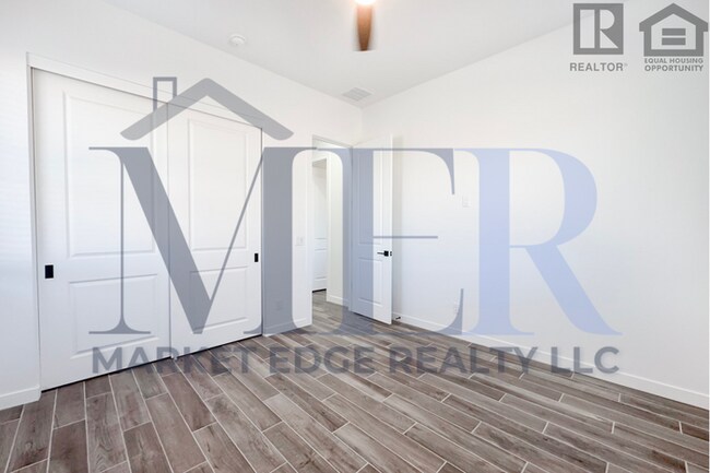 Building Photo - 3Bed/2.5Bath Home in Rio Verde/4 Car Garage! Ready for Immediate Move-In!