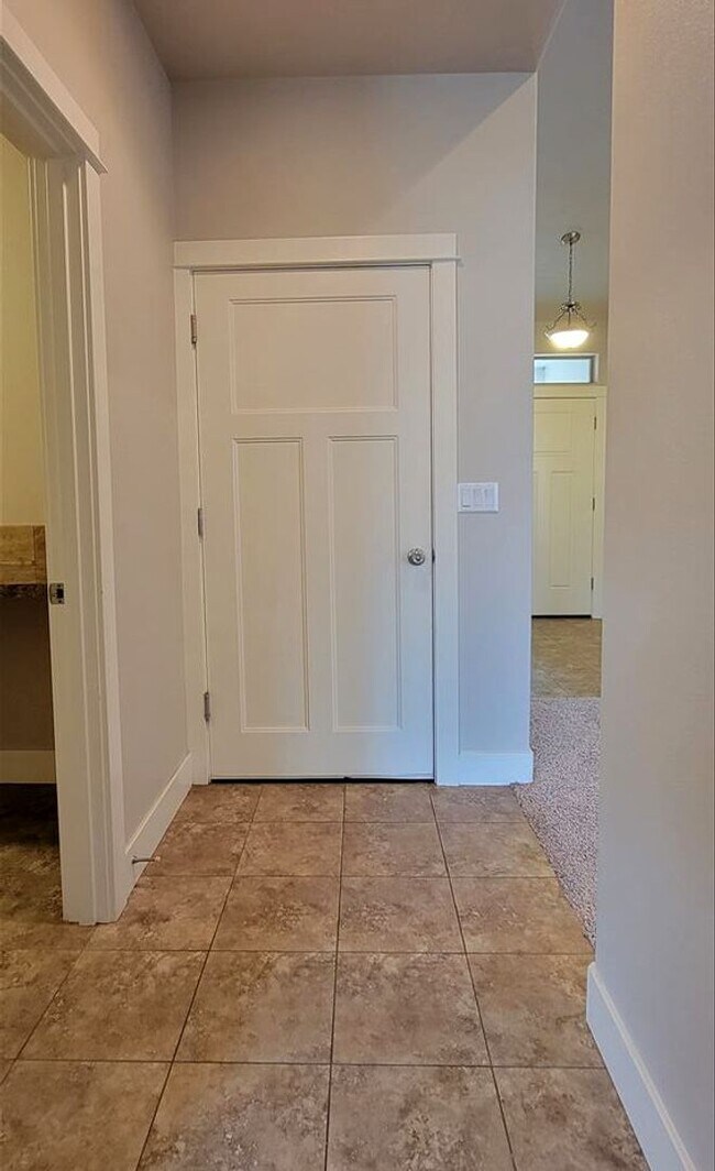 Building Photo - 1299 N Oklahoma Pl