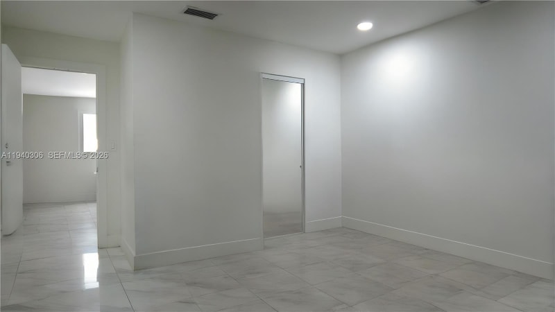 Building Photo - 2741 SW 67th Ave