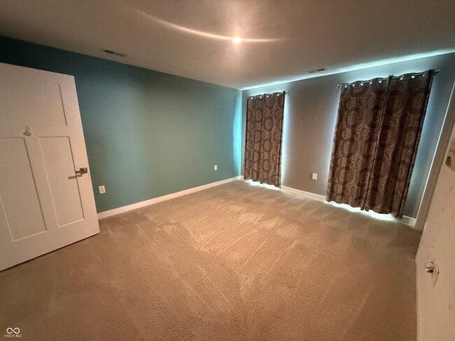 Building Photo - 2640 Stonebridge Dr