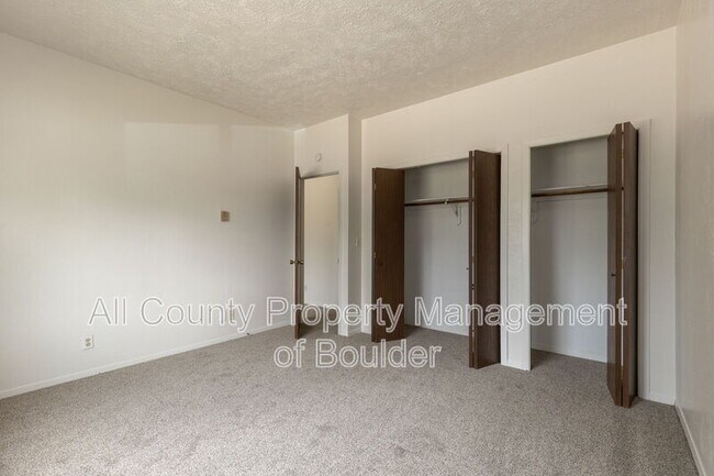 Building Photo - 841 Crisman Dr