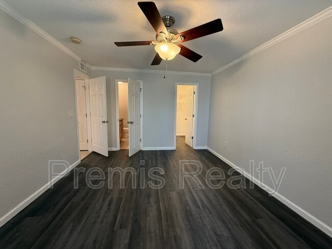 Building Photo - 720 Lyndhurst St