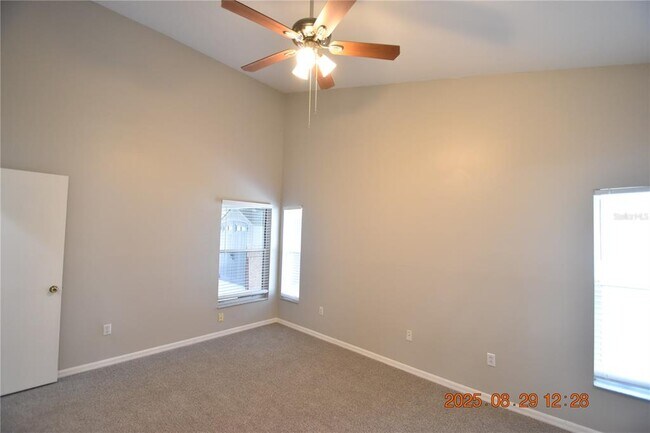 Building Photo - 944 Ridge Haven Dr