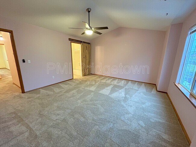Building Photo - 4325 SE 79th Ave