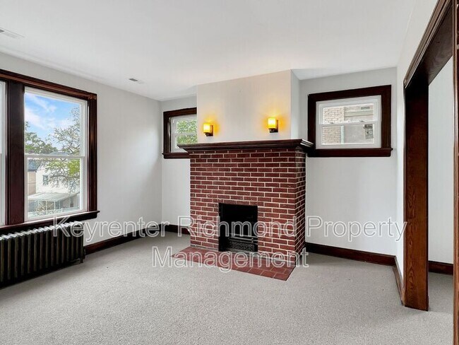 Building Photo - 2806 Hawthorne Ave