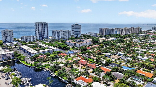 Building Photo - 2060 Tropic Isle