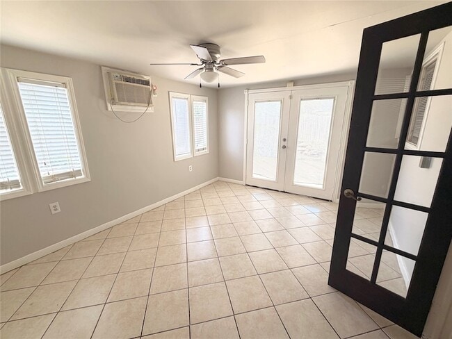 Building Photo - 7111 Feather Creek Dr