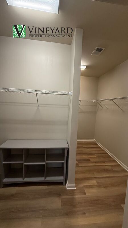 Building Photo - 303 Cherokee Reserve Ct