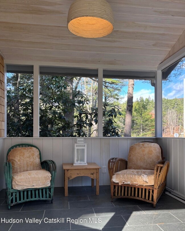 Building Photo - 299 Wittenberg Rd